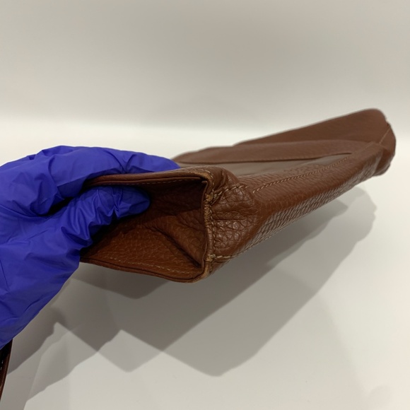 Burberrys Brown Leather Boston Sku#85586 (Gently used, rubbing, lost shape) - Picture 6 of 15